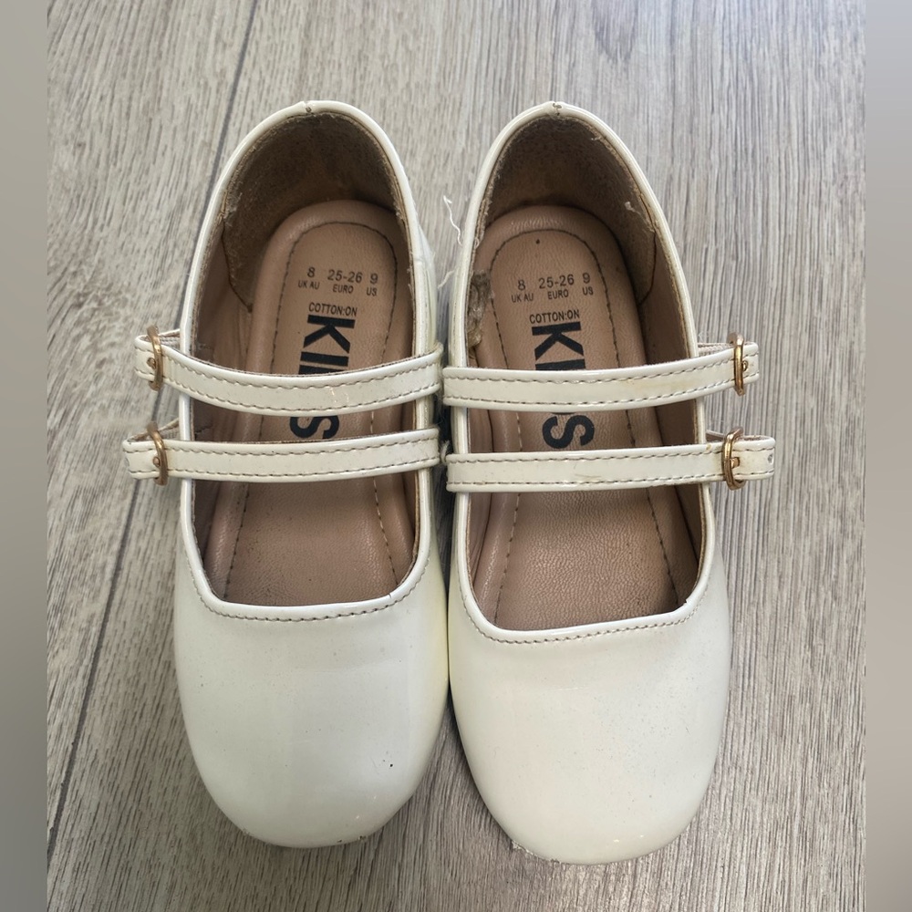 Cotton on Kids cute flats new condition